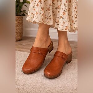 Time and Tru Memory Foam Brown Clog Mules – Slip On Comfort Shoes Size 7